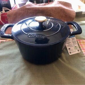 Navy Enamel Viking Cast Iron Dutch Oven with Lid 5 quart